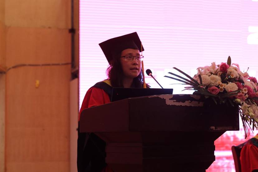 a漫
院长、博士生导师冯国英教授寄语