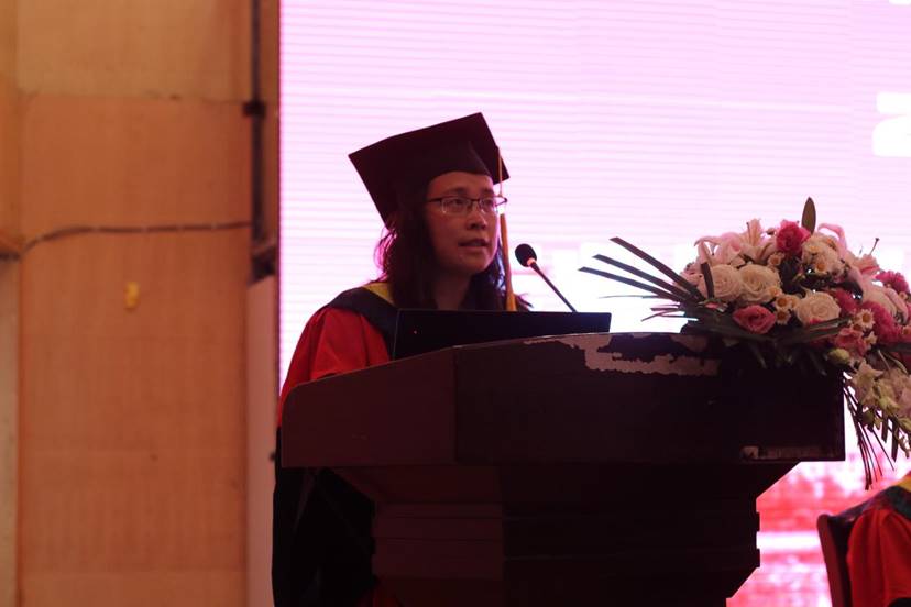 a漫
院长、博士生导师冯国英教授寄语